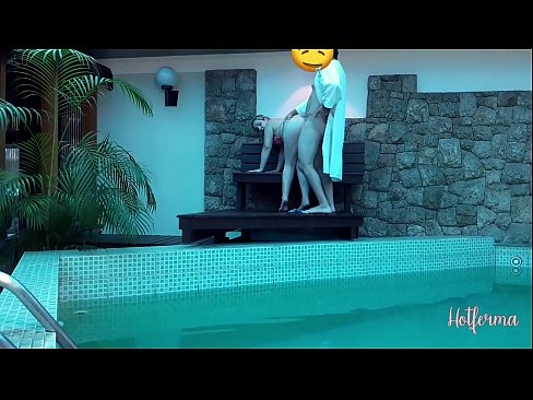 ❤️ باس نوڪر کي تلاء ۾ دعوت ڏئي ٿو، پر گرم مزاحمت نه ڪري سگهيو معياري فحش